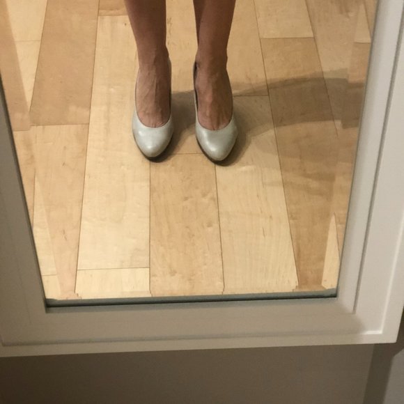 EUC Wonders Court Shoe - Cream Size 7 - Picture 3 of 13